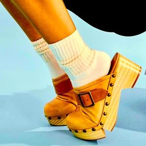 NIB Free People Culver City Studded Leather Platform Clogs Size 37